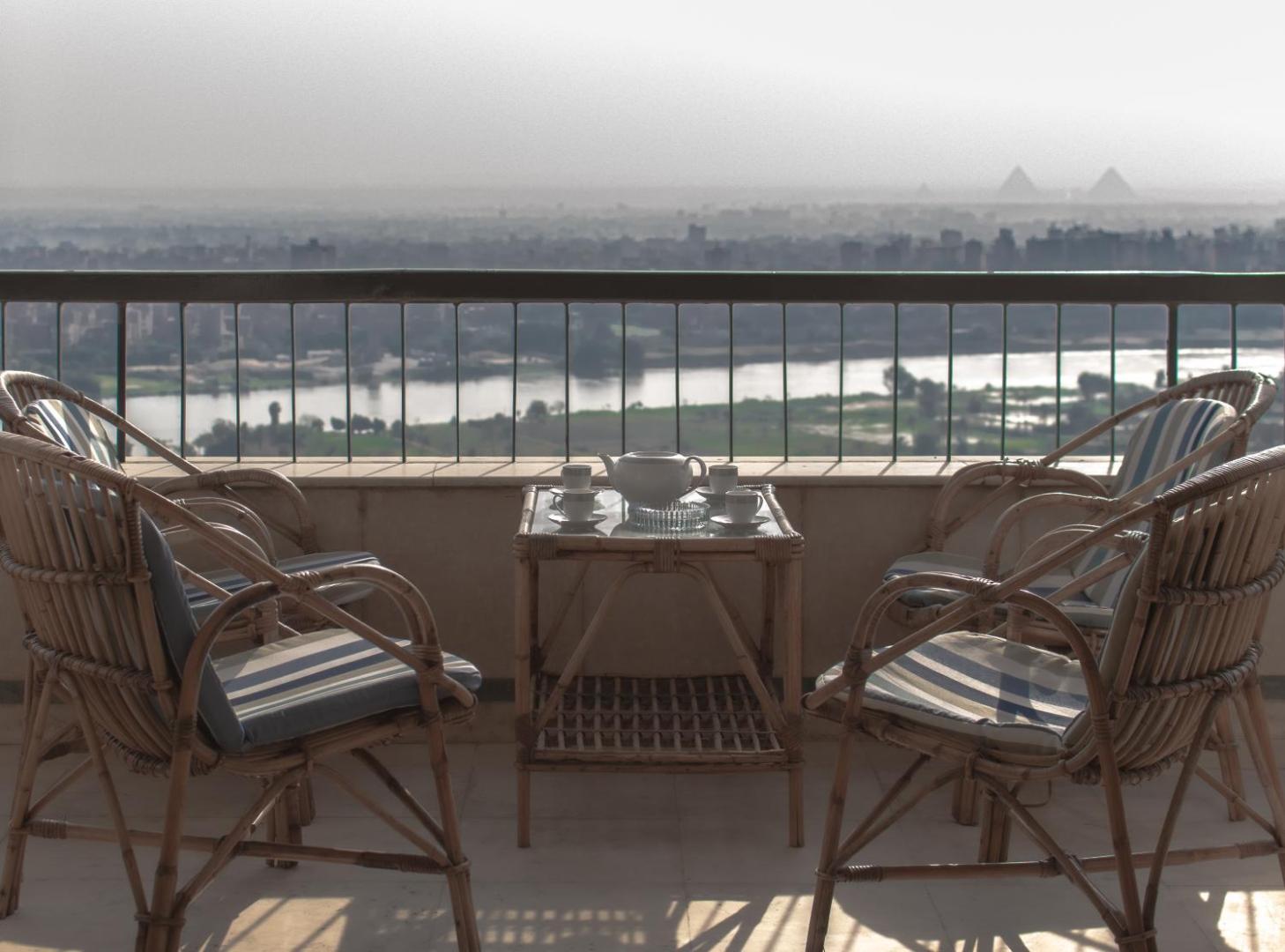 Foto 3: Cairo - Maadi, Pyramids and Nile View Luxury Apartment