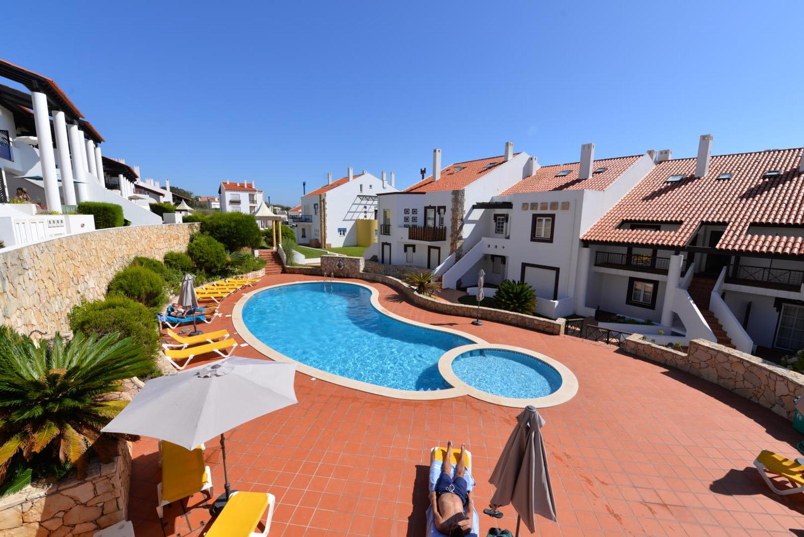 Fotografie 2: Orange - Ground floor sea view apartment in amazing complex with 3 pools
