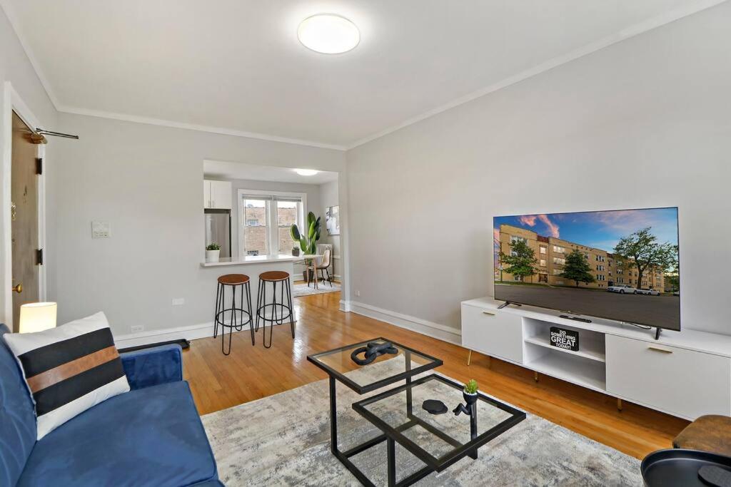 Foto 2: Spacious & Inviting 1BR Apt in Chicago - Cullom B2