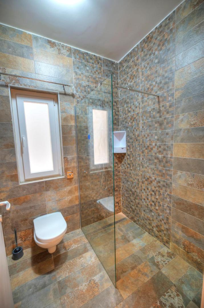 Foto 7: Spacious & modern 3 bedroom near seafront JBOR1-1