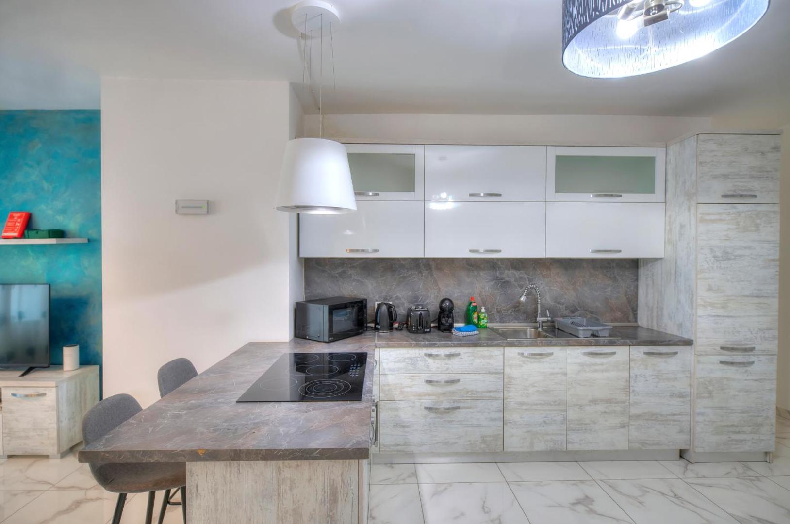 Foto 2: Spacious & modern 3 bedroom near seafront JBOR1-1