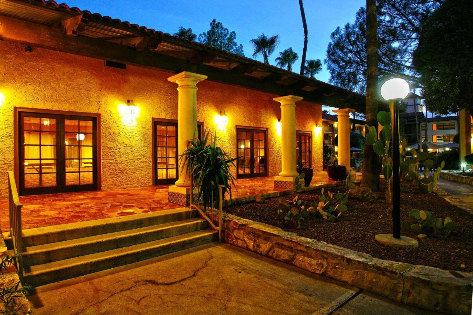 Foto 4: DoubleTree Suites by Hilton Tucson Airport