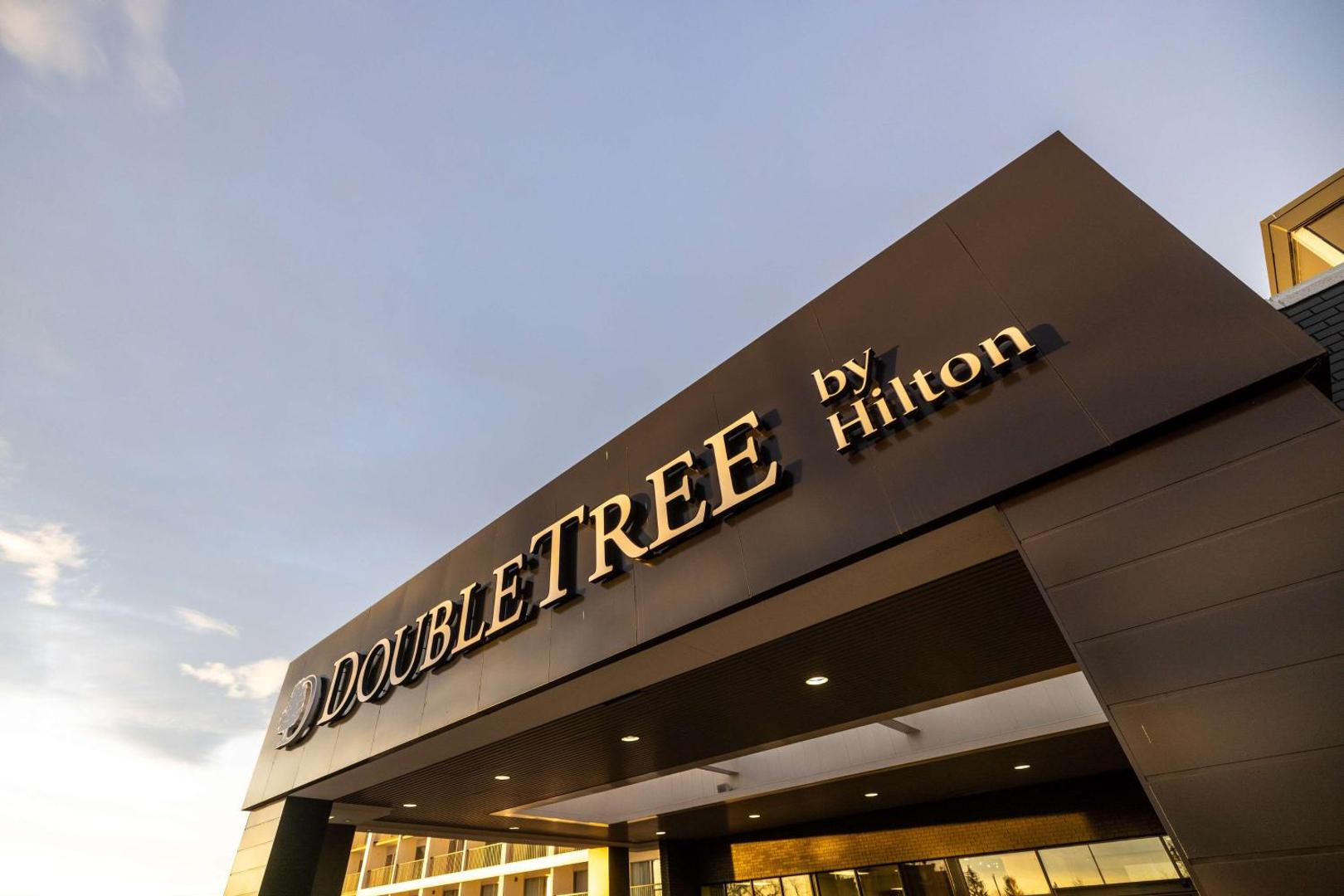 Kuva 2: DoubleTree by Hilton Calgary North