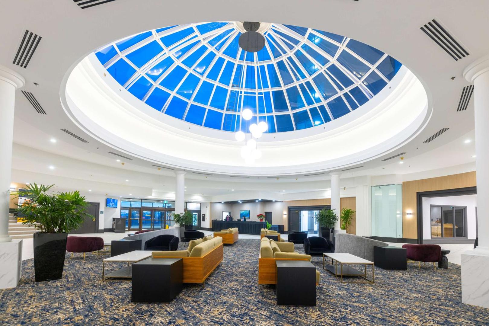 Kuva 7: DoubleTree by Hilton Calgary North