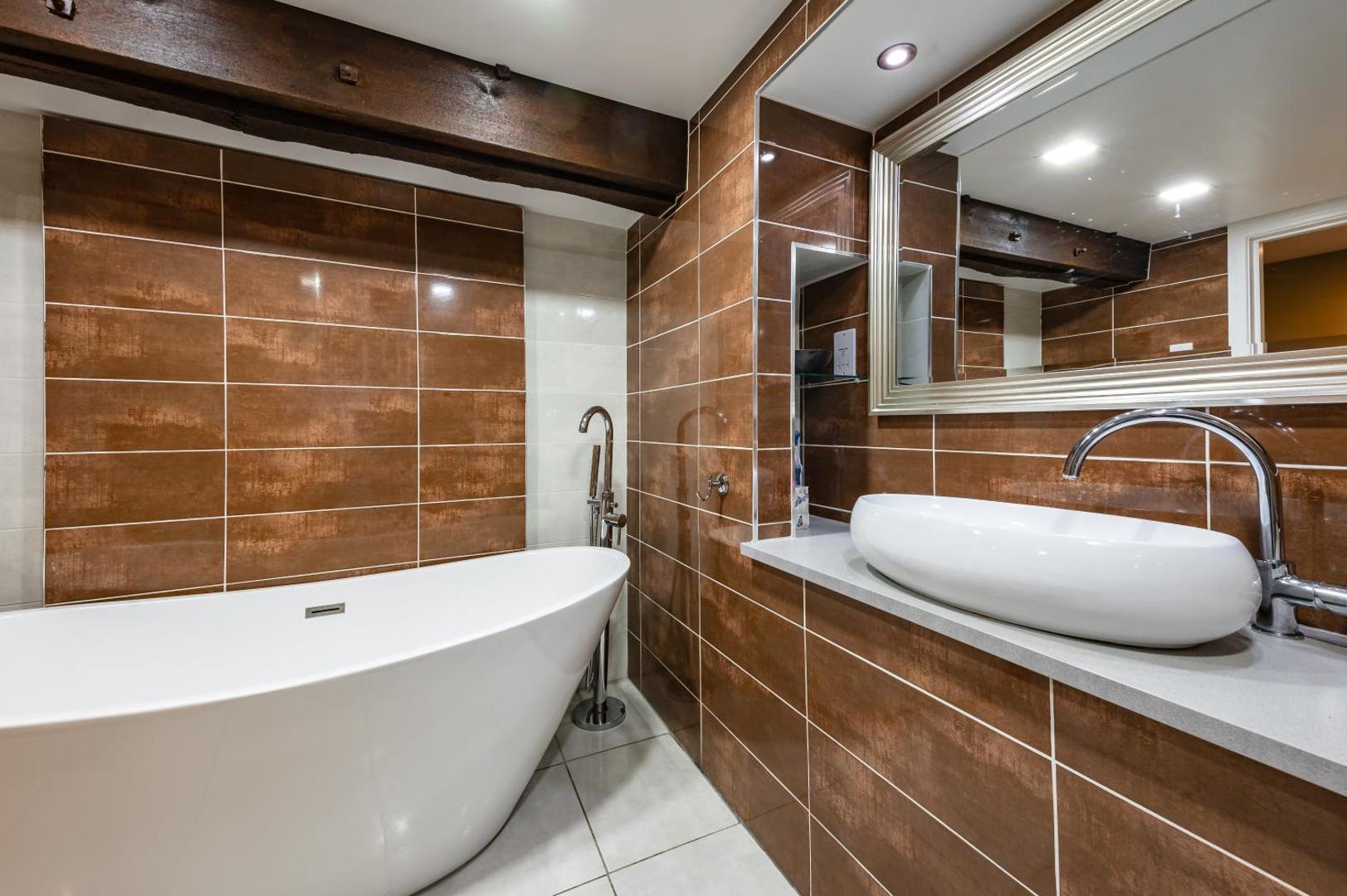 Foto 10: Spacious, luxury town centre Granary conversion
