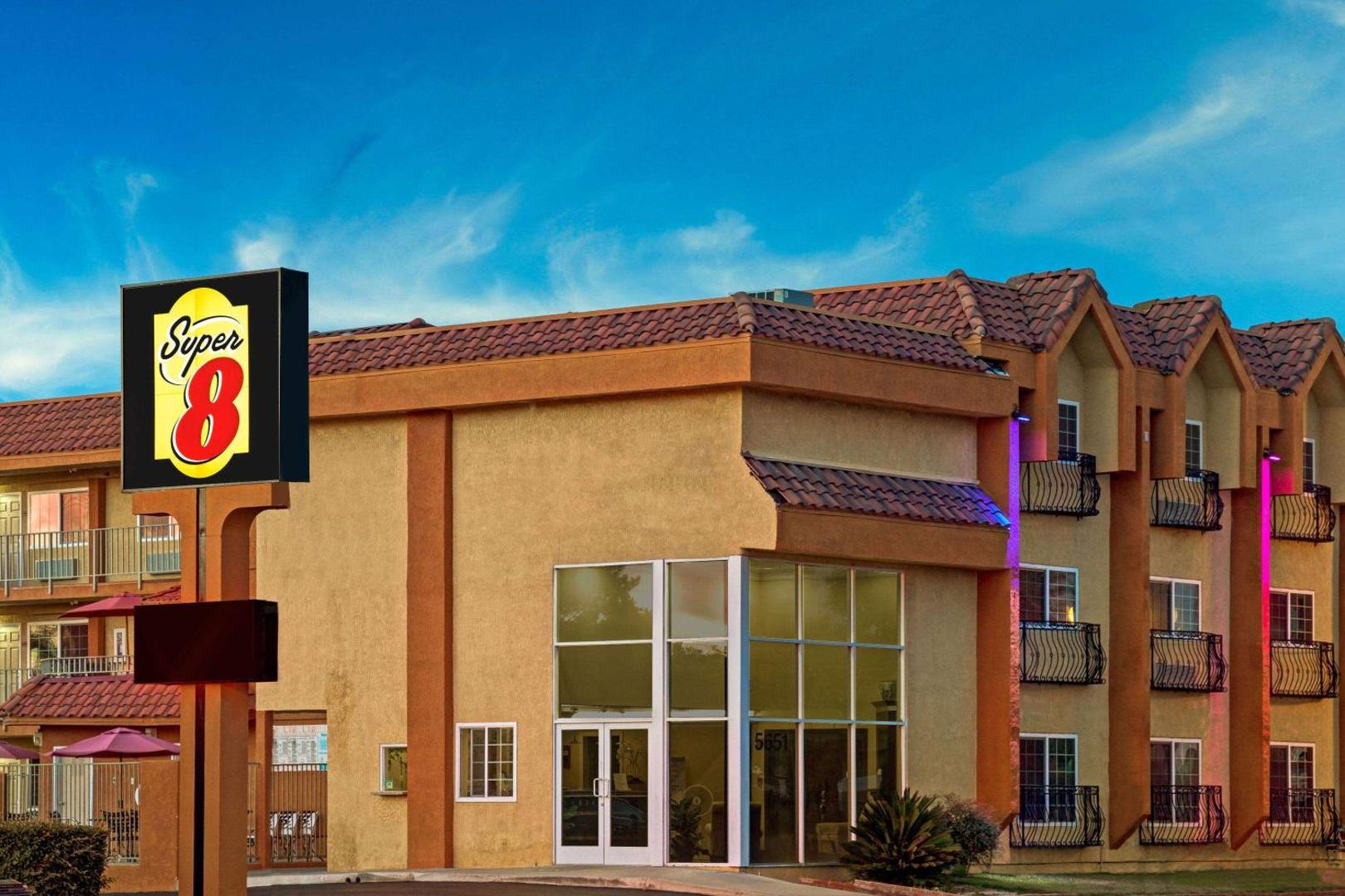 Foto 9: Super 8 by Wyndham Cypress Buena Park Area