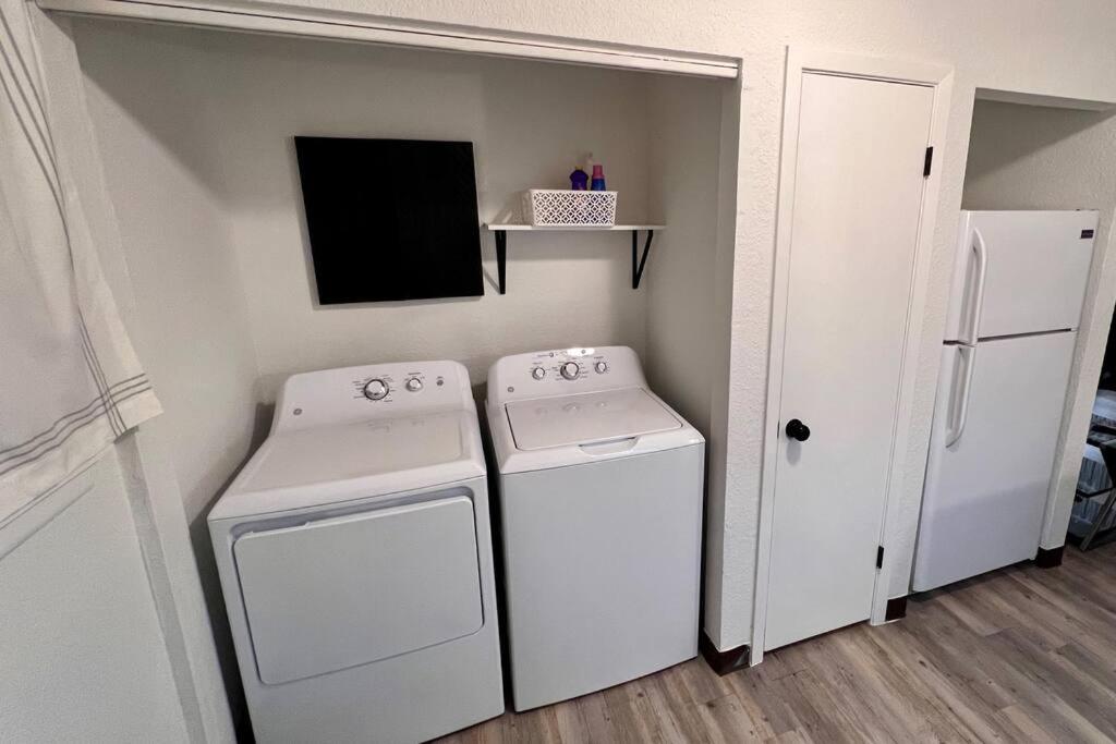 Fotografia 10: Chic & Cozy 2 bedroom - 1 bathroom - RATED BEST
