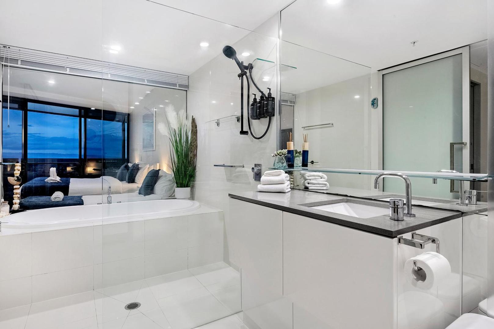 Φωτογραφία 10: Circle on Cavill Surfers Paradise- 2 Bedroom Sky Home