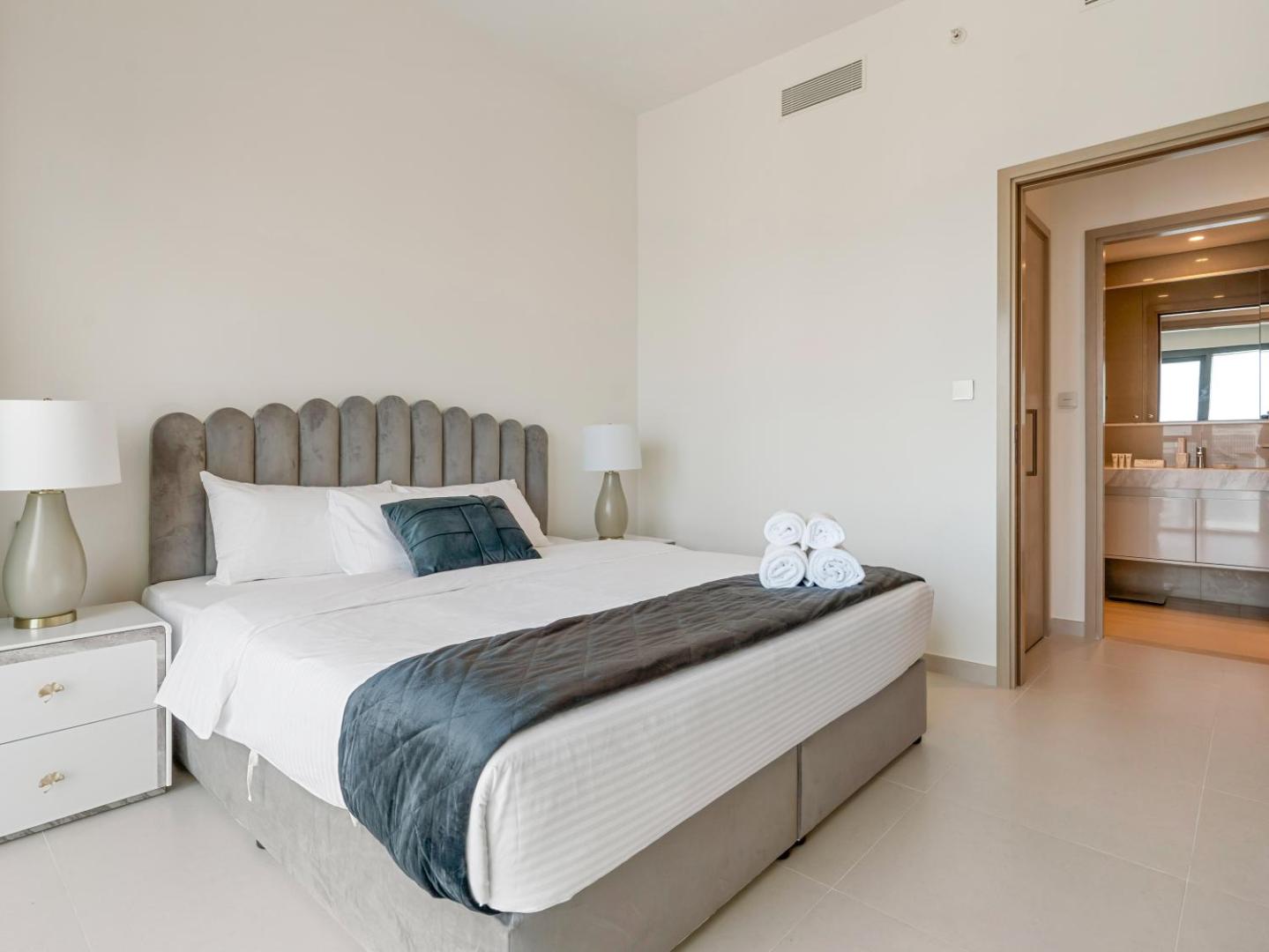 Foto 10: Pleasing 1BR in Burj Royale - Downtown Dubai