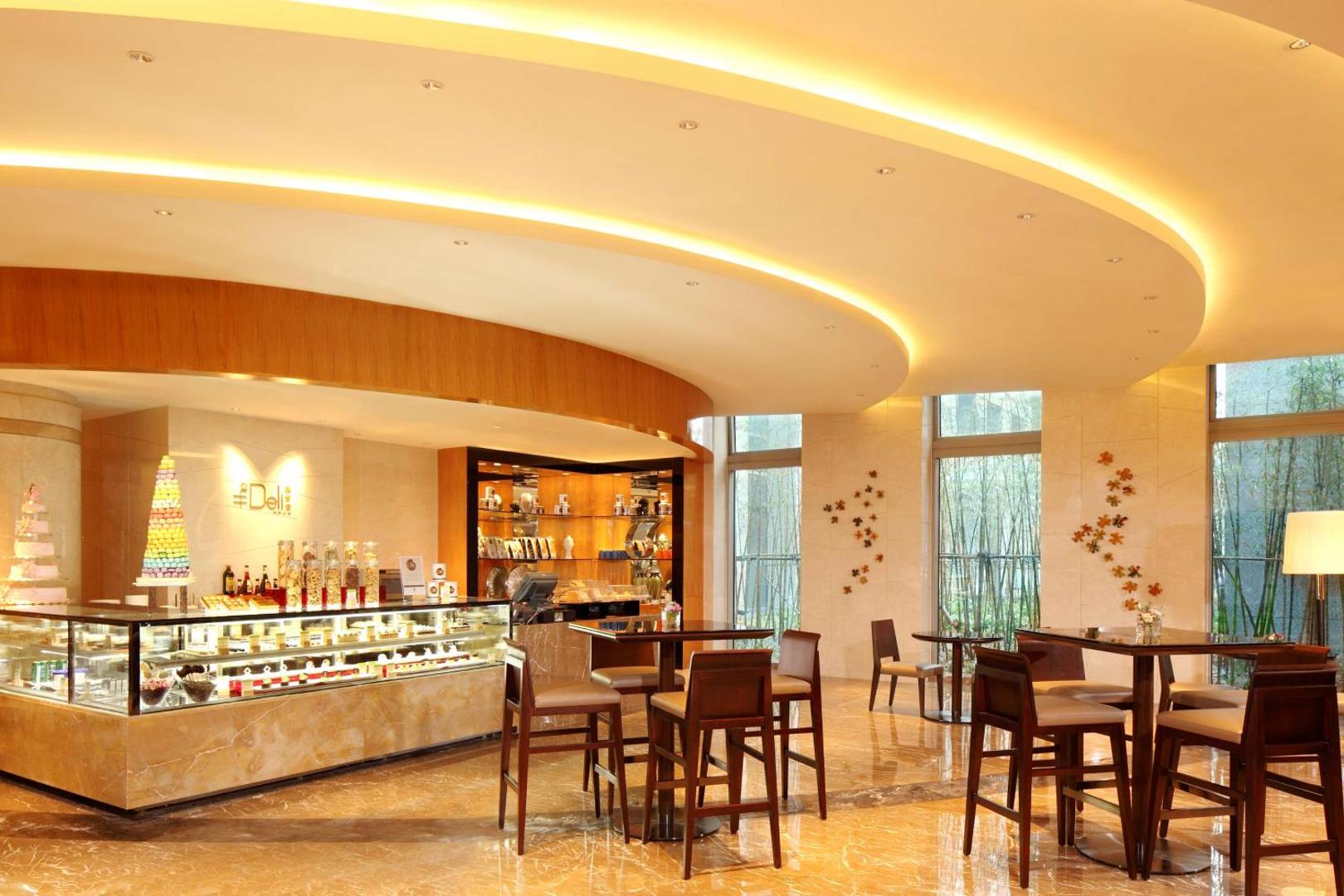 Фотография 7: DoubleTree by Hilton Hangzhou East