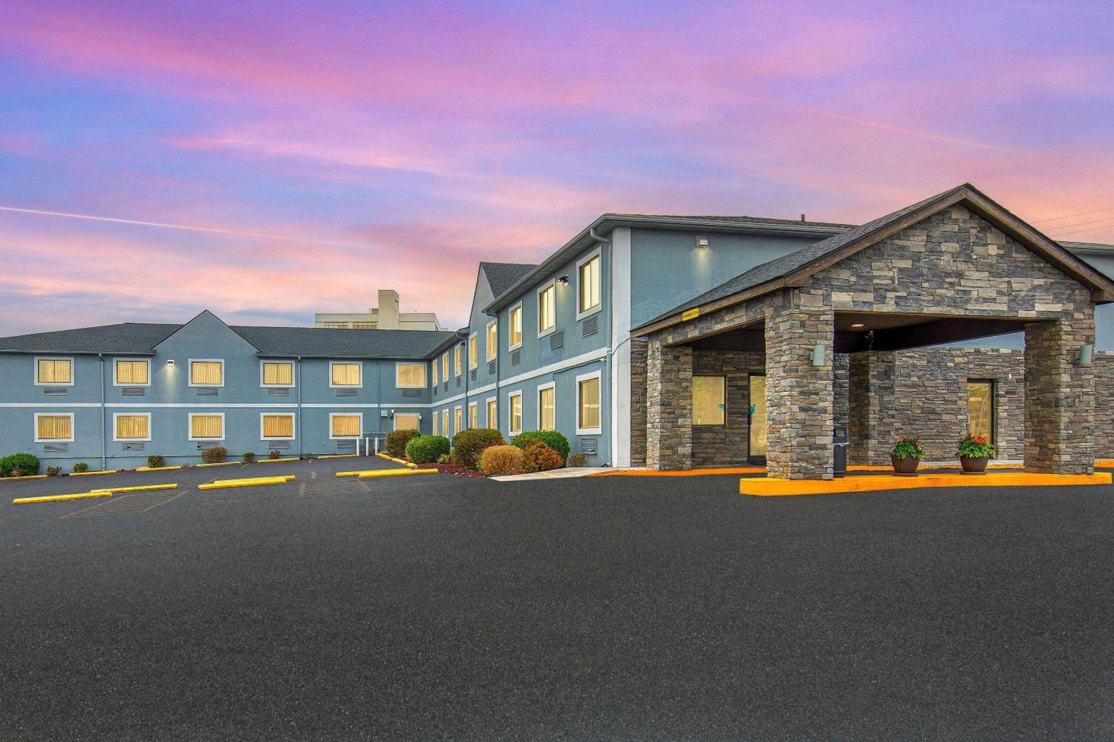 Foto 3: Super 8 by Wyndham Somerset