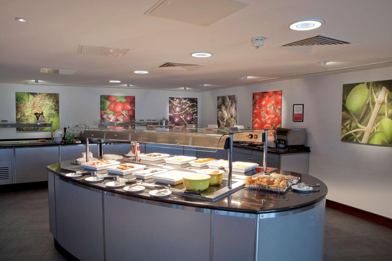 Bild 10: DoubleTree by Hilton London Heathrow Airport