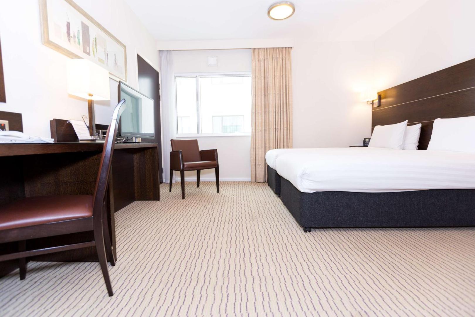 Bild 14: DoubleTree by Hilton London Heathrow Airport