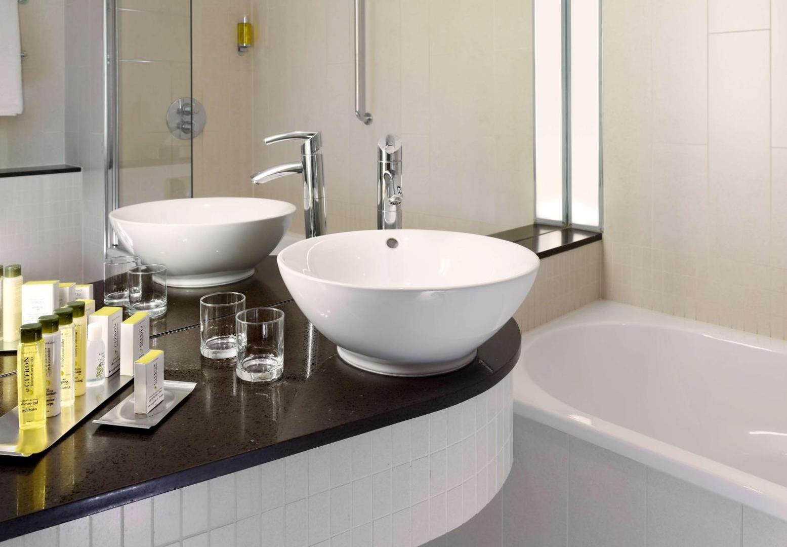 Bild 20: DoubleTree by Hilton London Heathrow Airport