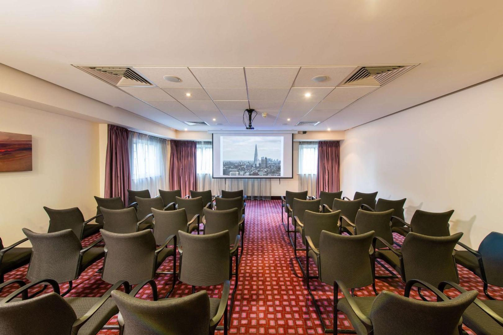 Bild 38: DoubleTree by Hilton London Heathrow Airport