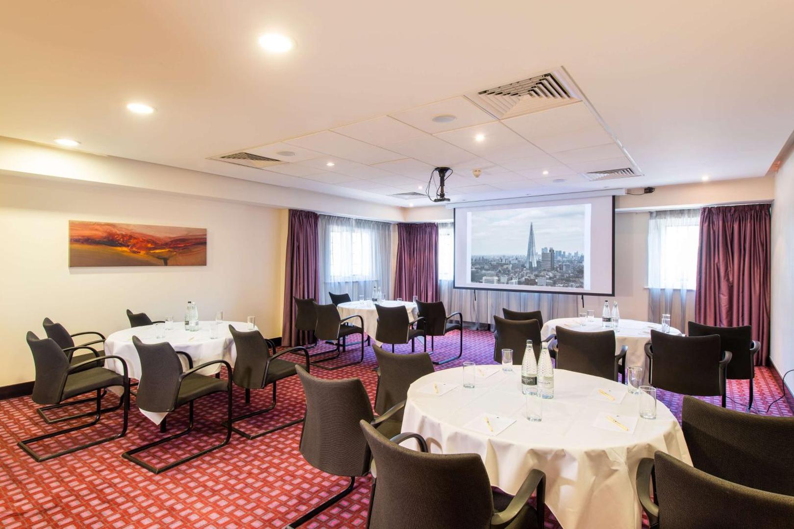 Bild 40: DoubleTree by Hilton London Heathrow Airport