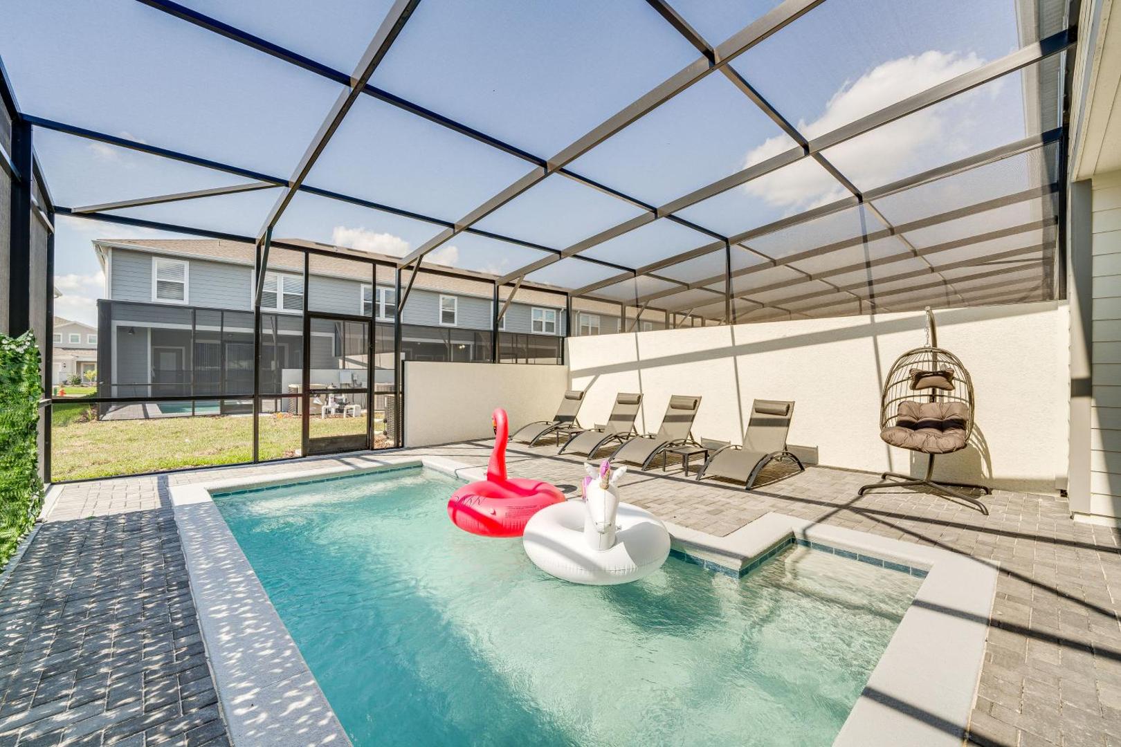 Φωτογραφία 3: Pool, Games & Disney Magic! Epic Family Oasis