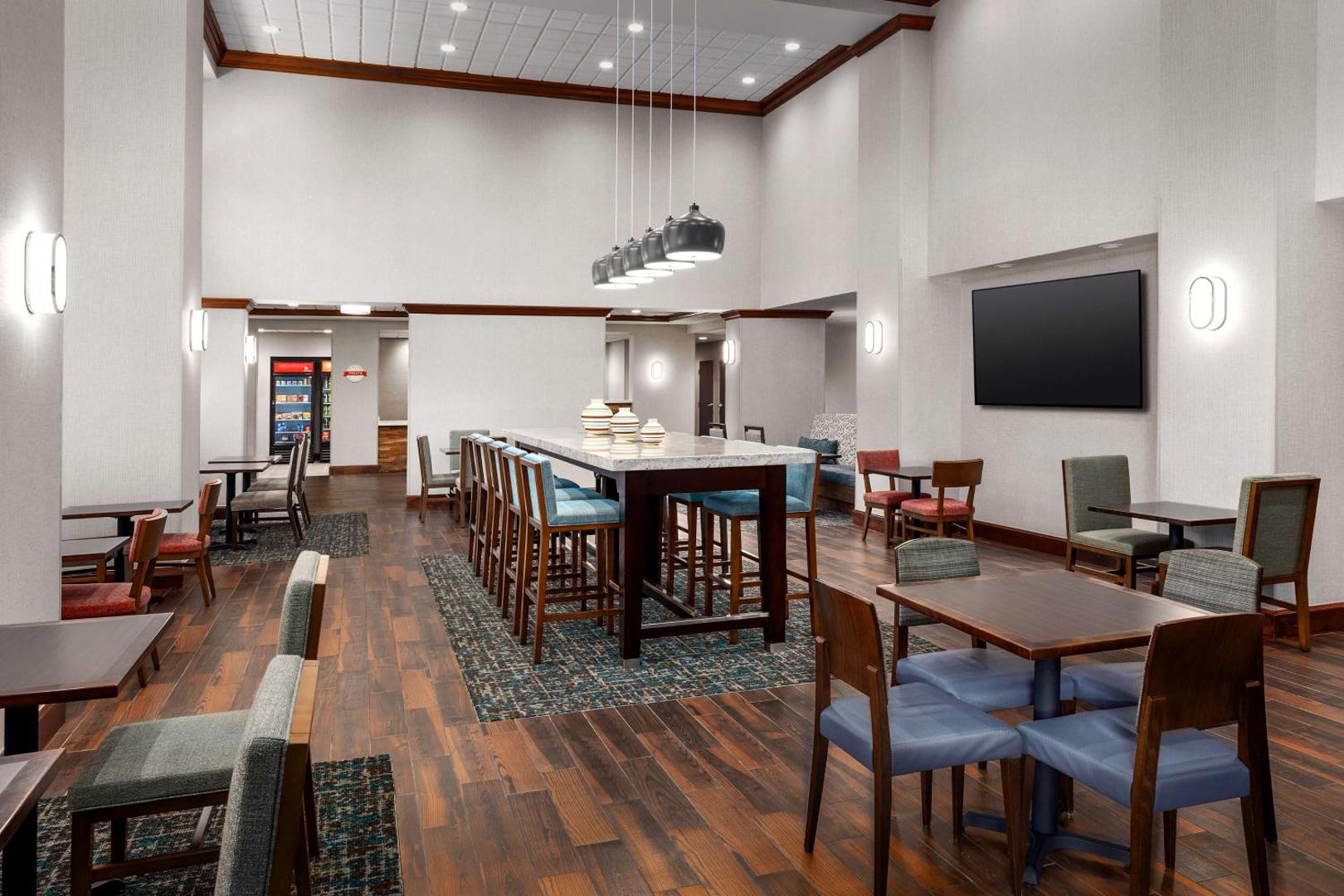 Photo 5 : Hampton Inn & Suites at Lake Mary Colonial Townpark