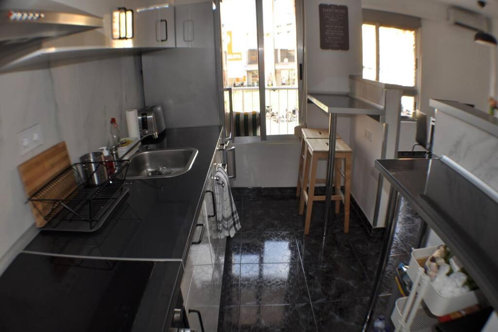 Zdjęcie 9: Spacious, 2 BR/2 BA, 3 Min walk to the beach