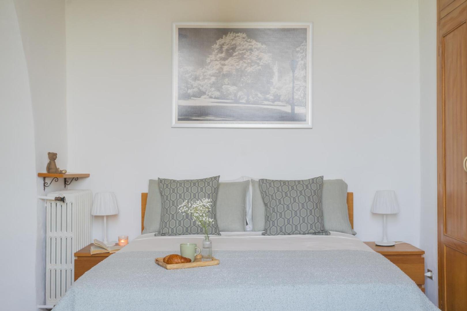 Фотография 8: Simons Apartment with Amazing View by Rent All Como