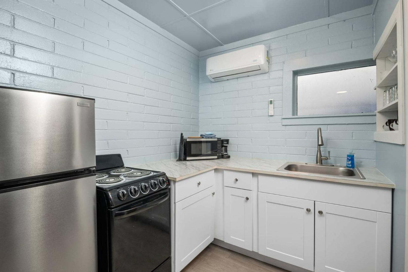 Foto 8: Cottages at Rockaway Beach Suite #4