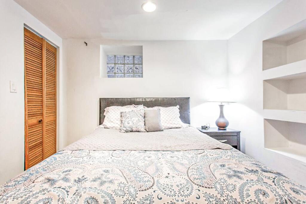 Fotografie 4: Spacious & Stylish Home at the heart of Wicker Park