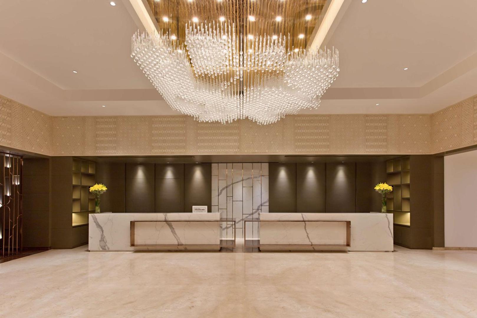 Фотография 6: DoubleTree By Hilton Jaipur Amer