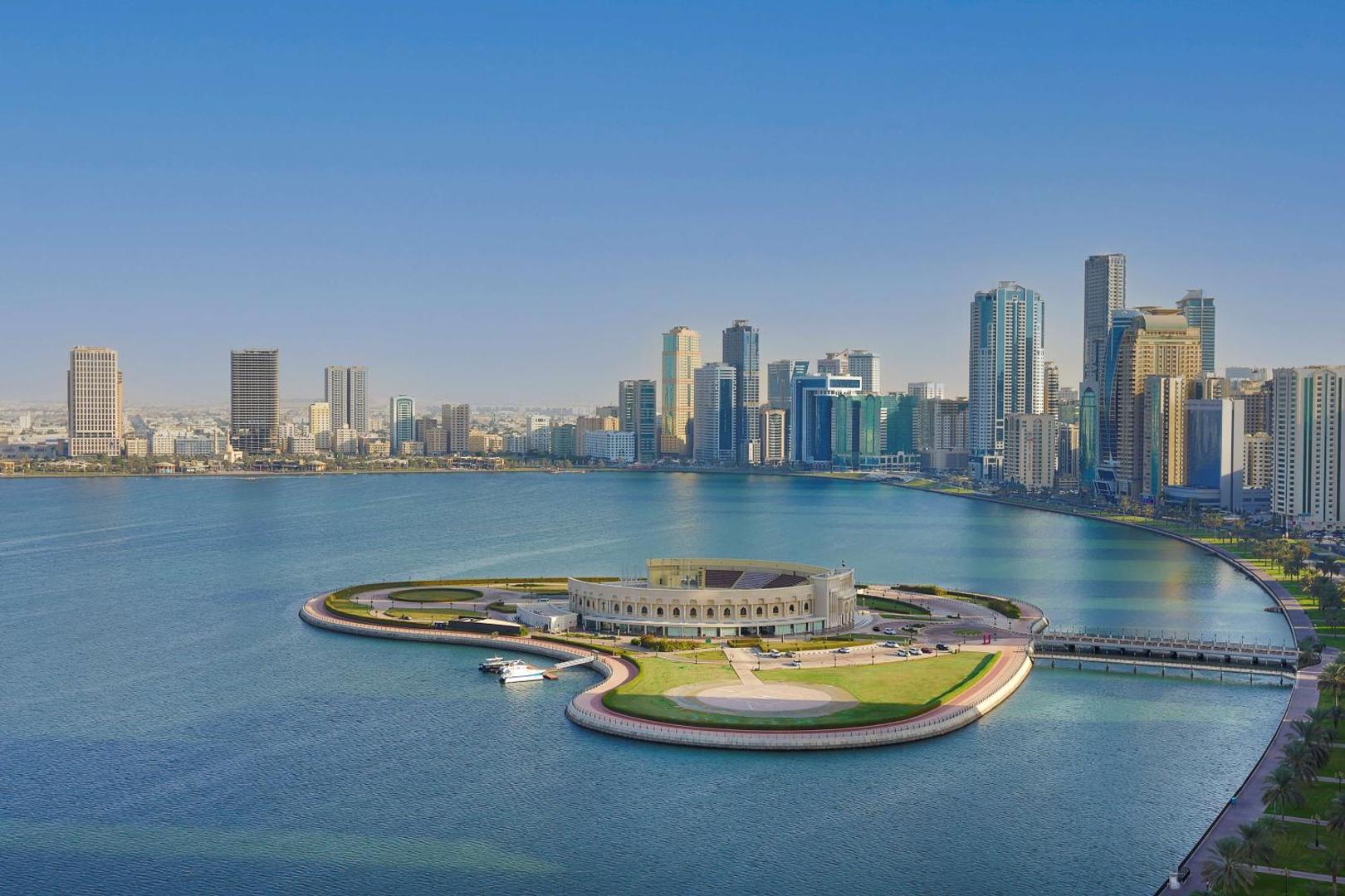 Kuva 5: DoubleTree by Hilton Sharjah Waterfront Hotel And Residences