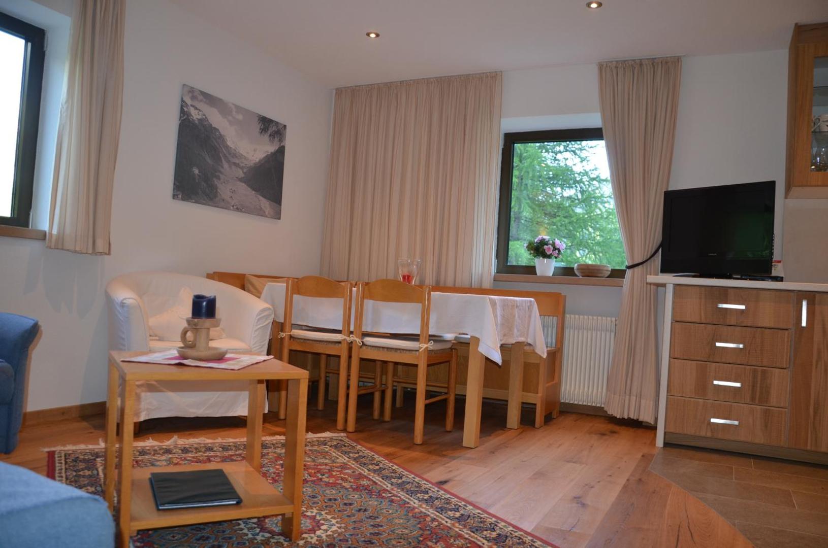 Foto 8: Waldheim