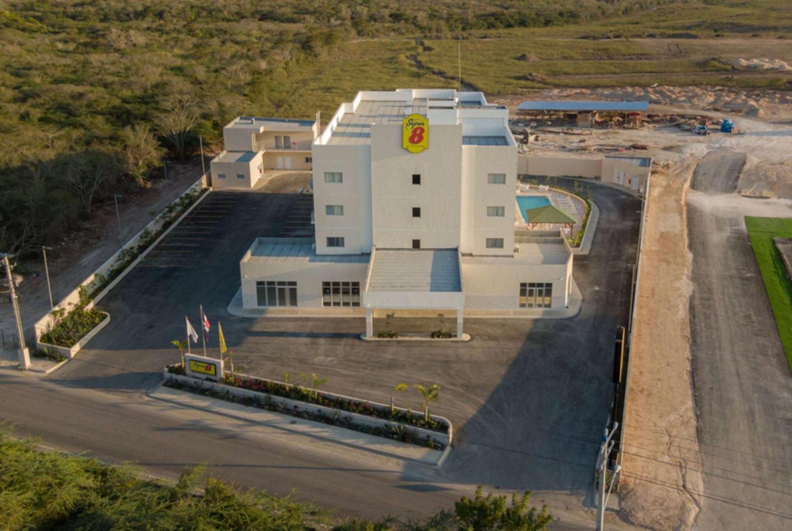 Foto 6: Super 8 by Wyndham Manzanillo