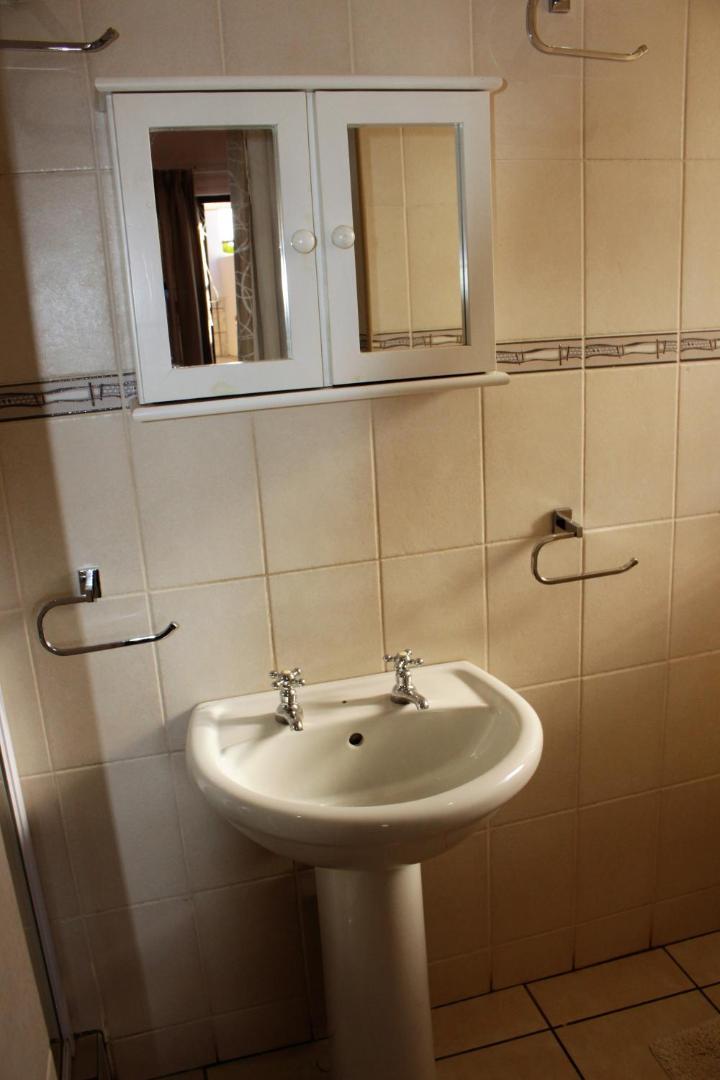 Foto 9: Accommodation at Potch Guesthouse