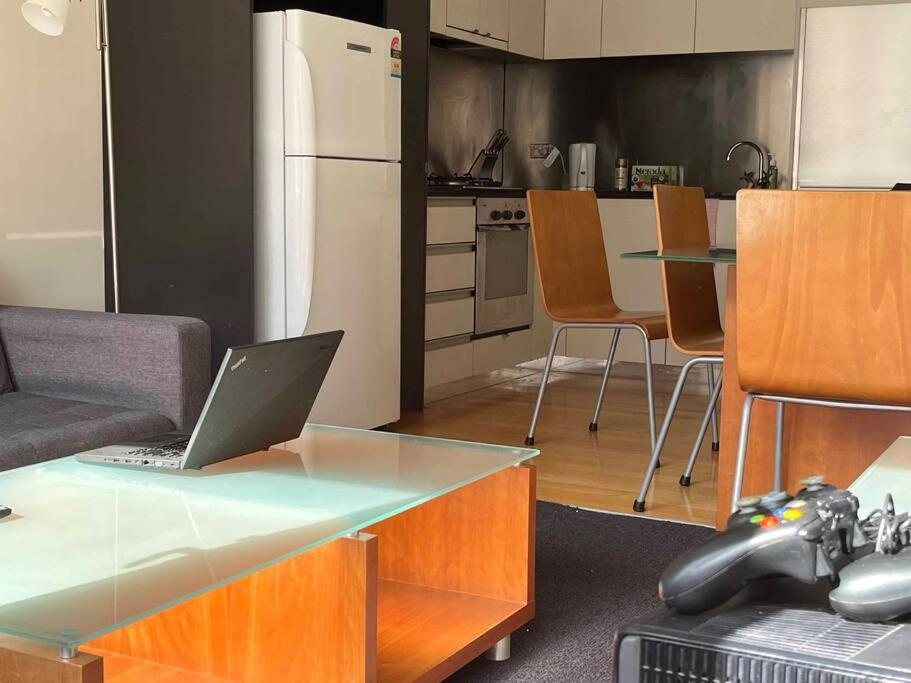 Foto 9: Spacious, Central 2 QB Melbourne CBD Apt near Flinders Stn, Town Hall