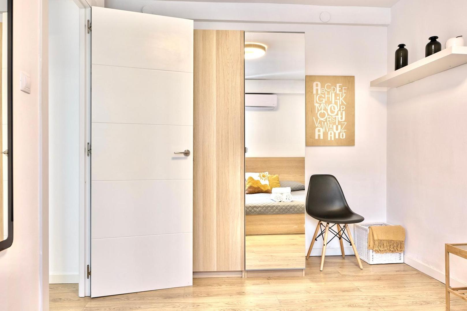 SPACIOUS, SUNNY FLAT BY CITY OF ARTS & SCIENCES的照片10