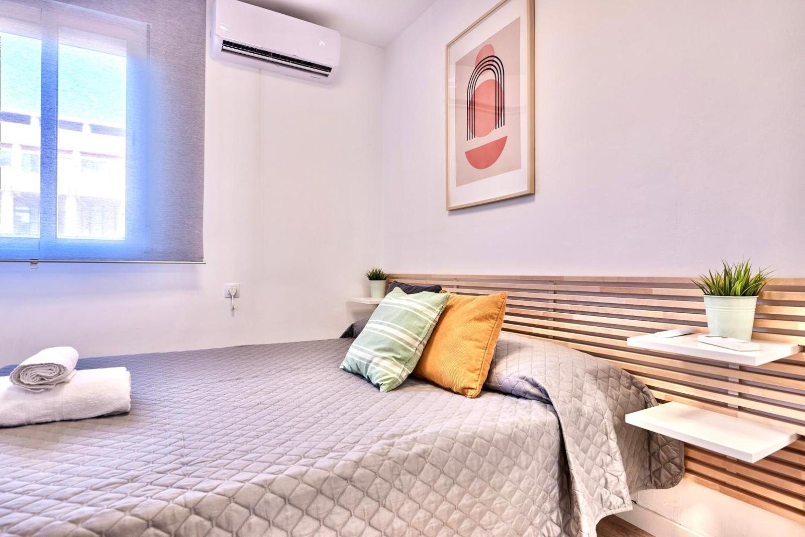 SPACIOUS, SUNNY FLAT BY CITY OF ARTS & SCIENCES的照片8