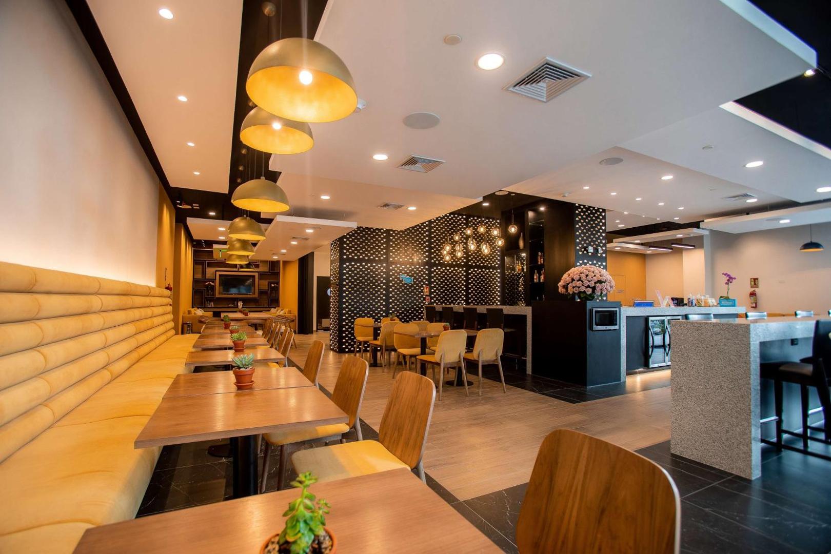 Hampton By Hilton Quito La Carolina Parkの写真6