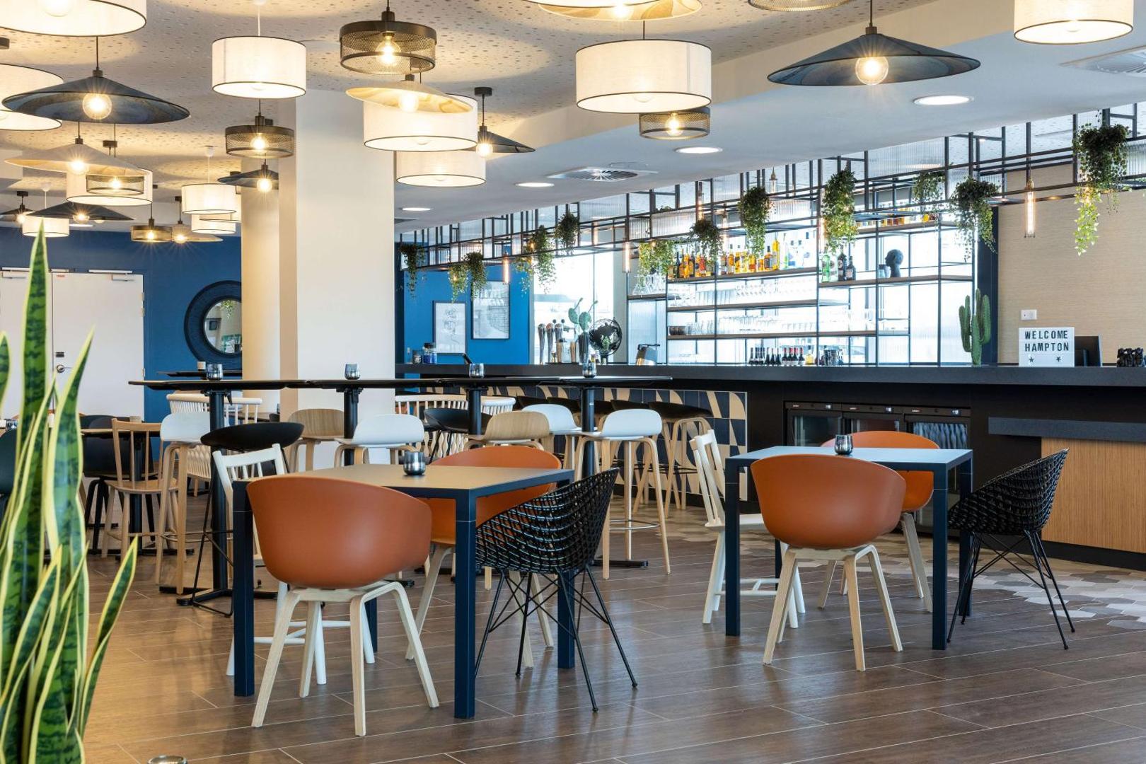 Zdjęcie 8: Hampton by Hilton Tours Centre, France