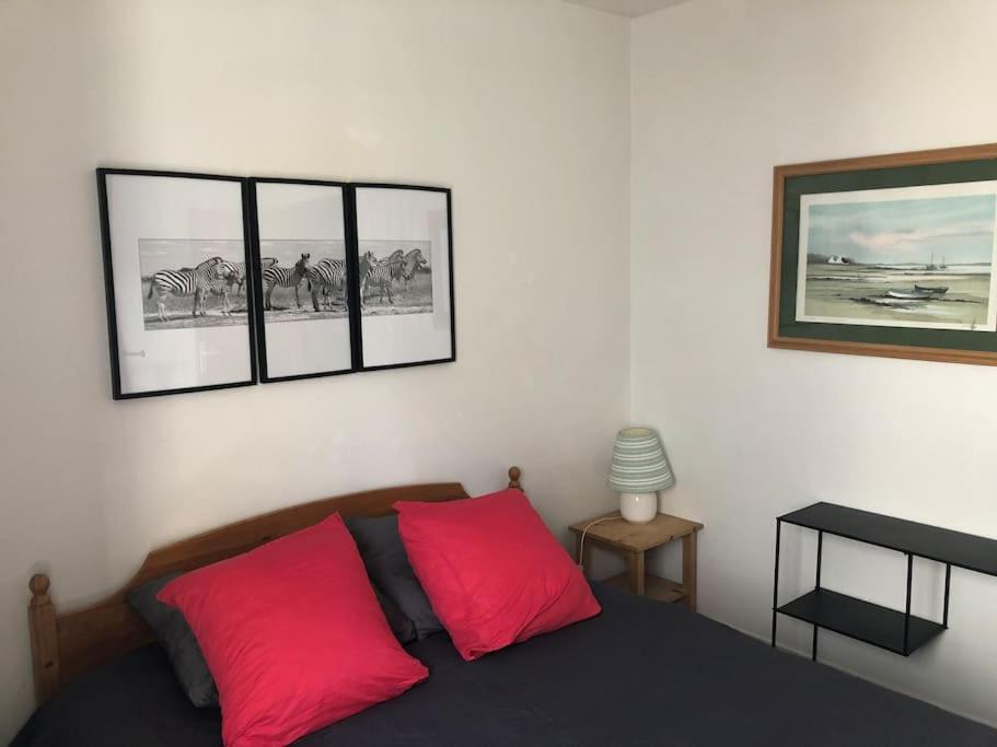 Photo 2 : Flat in a unique location 30 m from the beach with terrace and garden