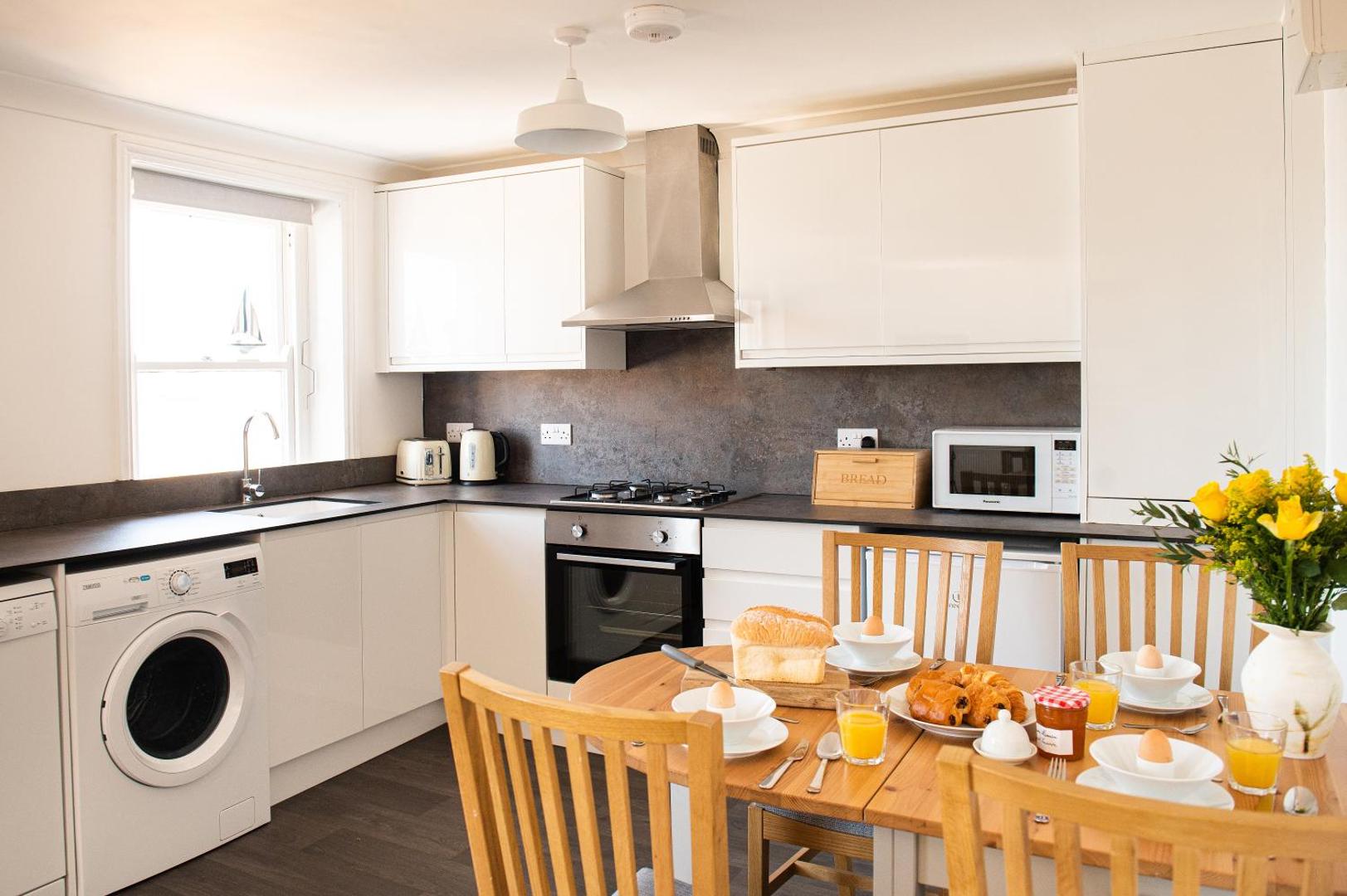 Foto 8: Central, Seaview Apartment, 3 beds, 2 baths, kid & dog friendly at The Lookout Broadstairs