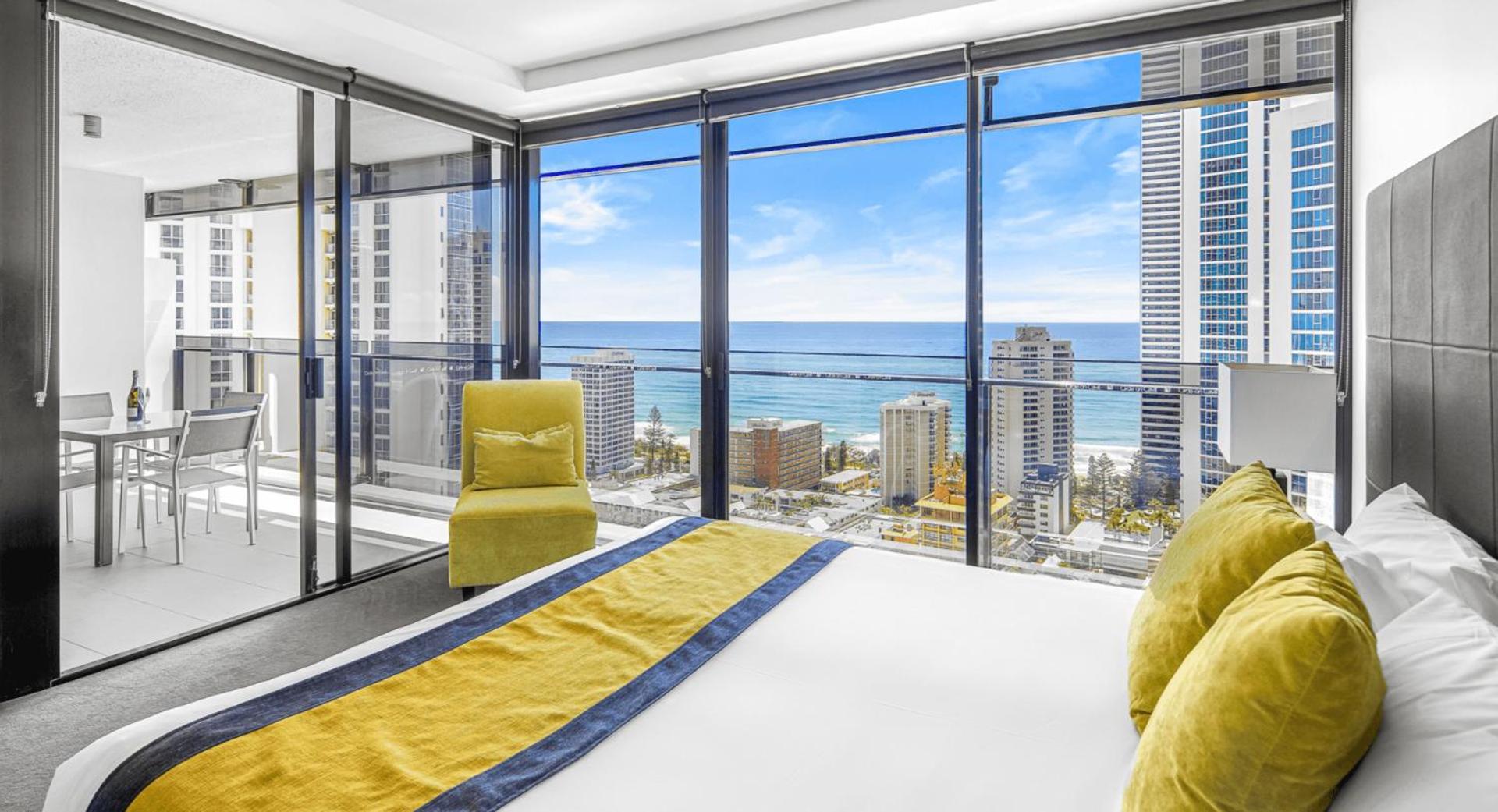 Circle on Cavill 25th Floor with Ocean Views - CoastHM photo 2