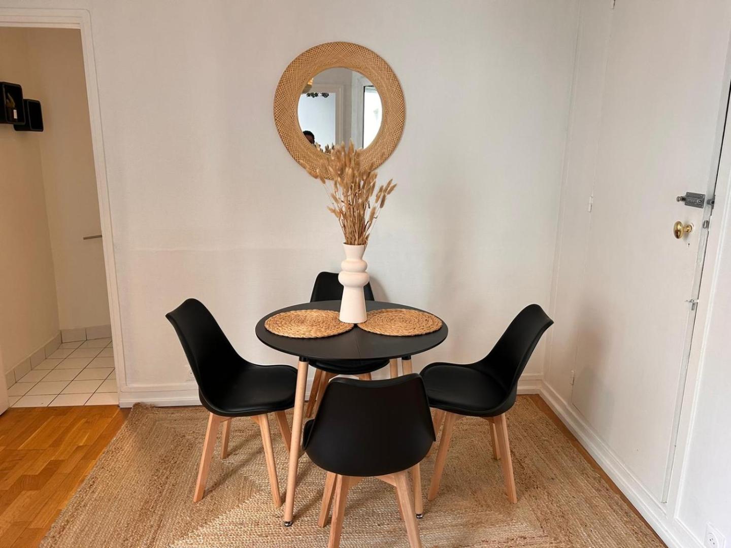 Billede 8: Chic Apartment on the famous shopping Rue du Faubourg Saint-Honoré street