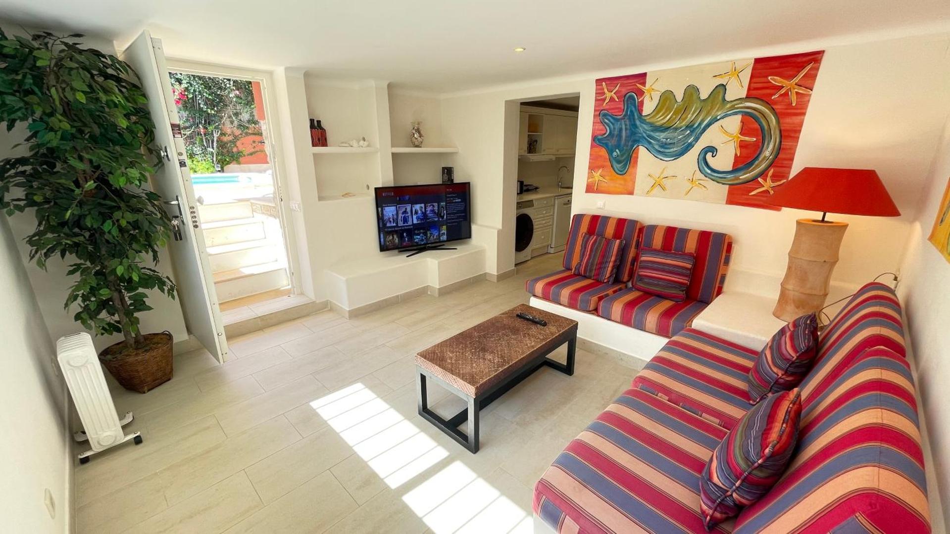 Foto 8: Studio with Private Swimming Pool and Garden