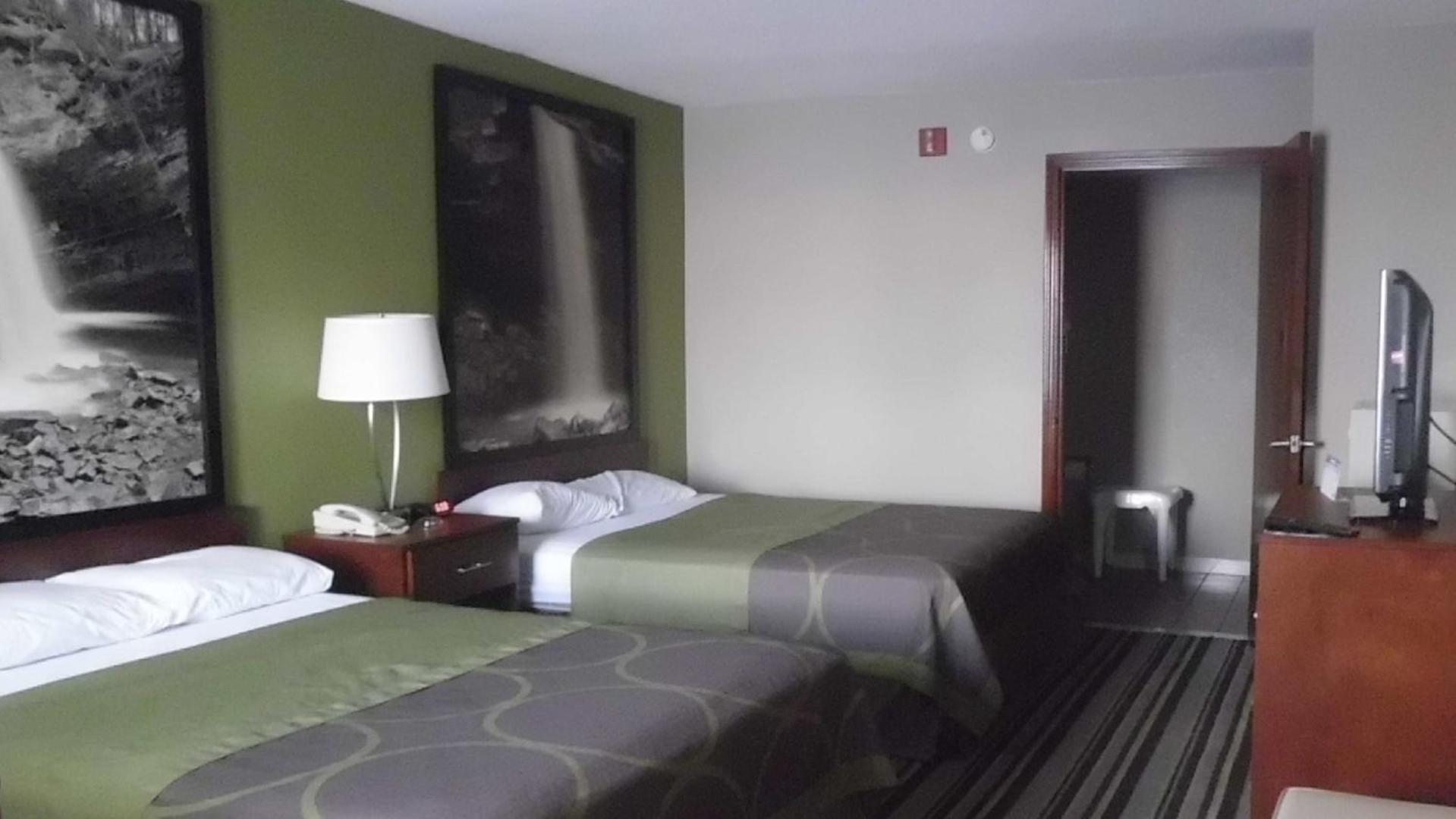 Bild 8: Super 8 by Wyndham Clarksville Northeast