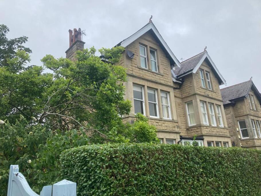 Billede 3: Spacious & Bright 3 bed Harrogate Apartment