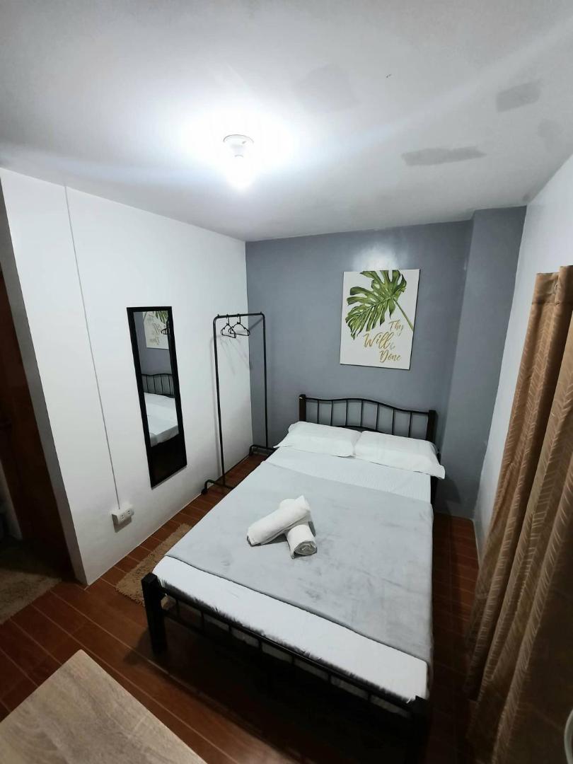 Foto 10: Studio type unit - Host Homes Apitong