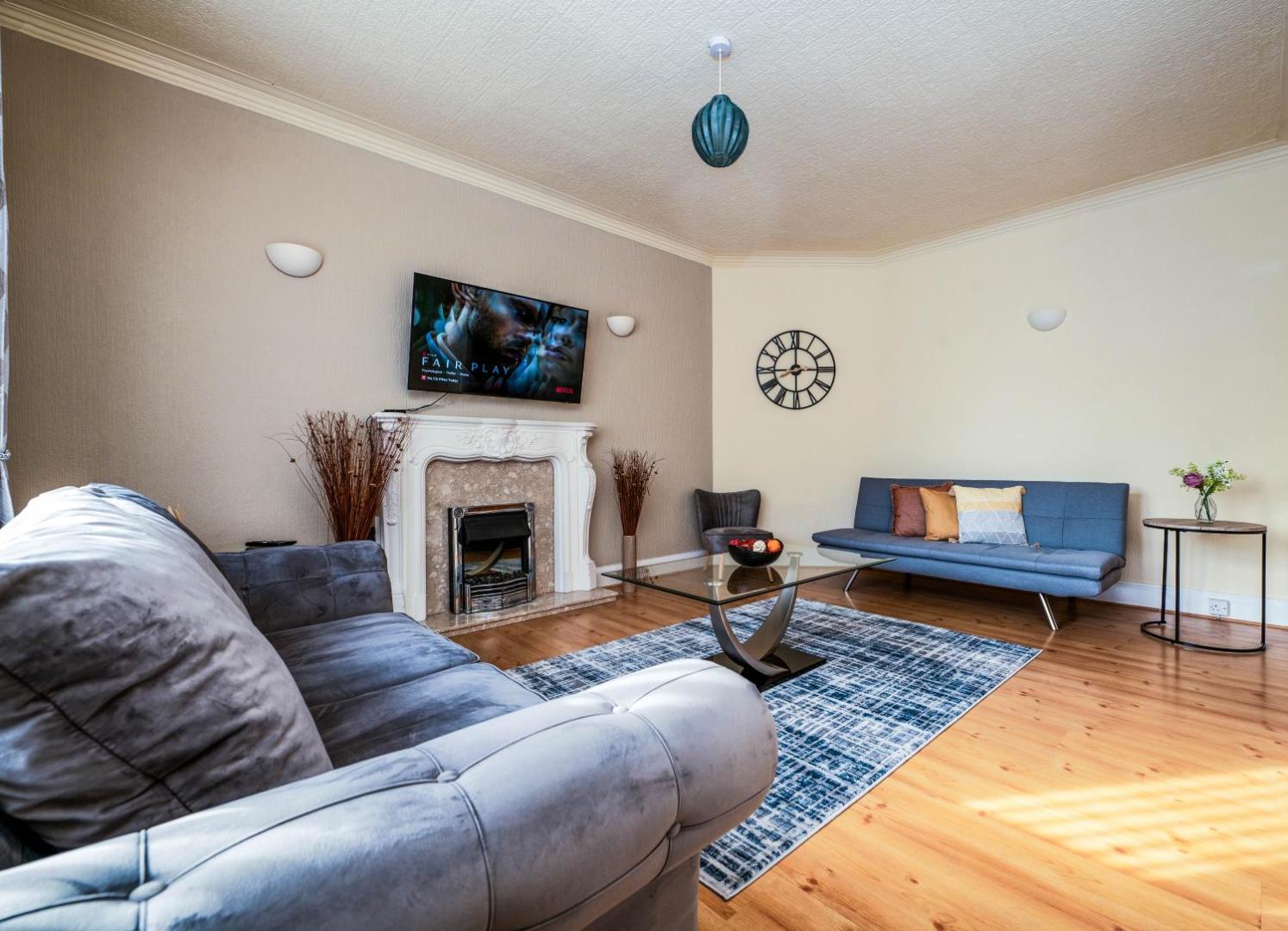Фотография 4: Spacious flat in central location with parking