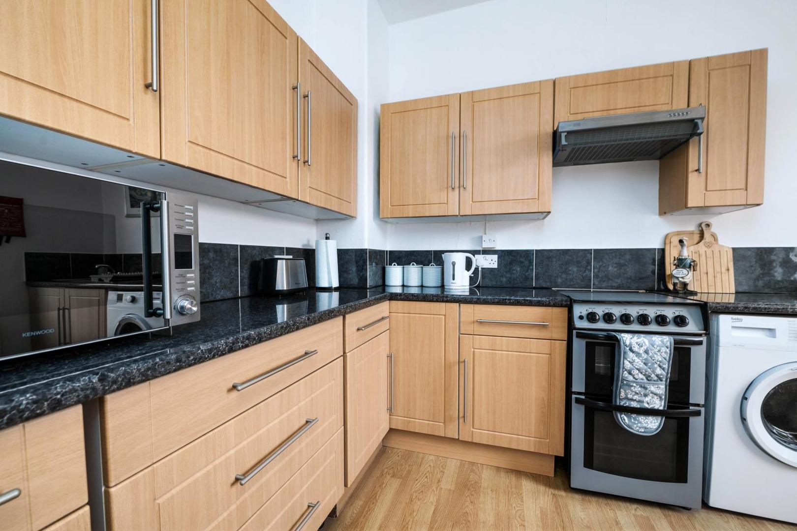 Фотография 7: Spacious flat in central location with parking