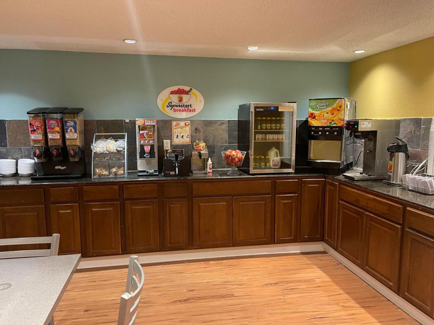 Fotografia 10: Super 8 by Wyndham Monroe