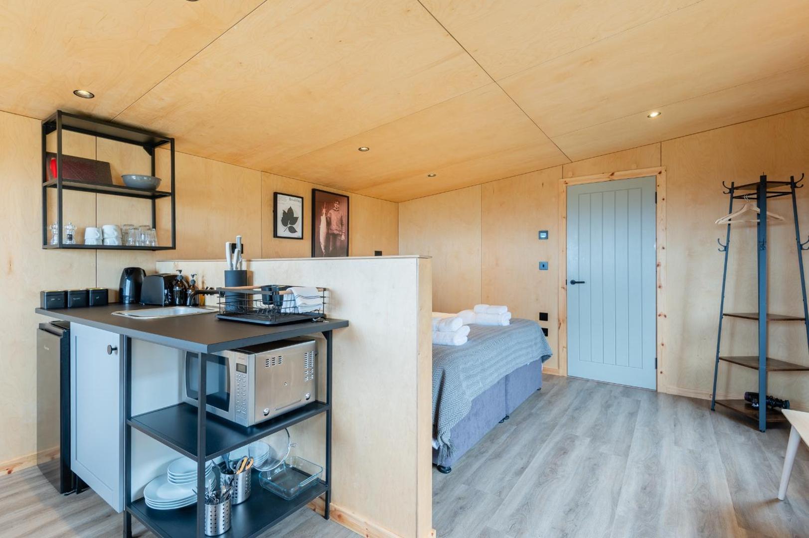 Zdjęcie 5: Rustic Cabins, sea views from rewilded farm with Highland Cows