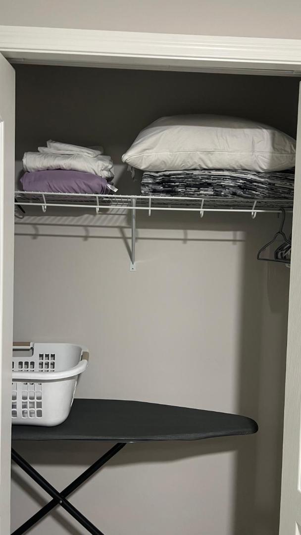 Фотография 8: Fully Separate & Private Guest Suite