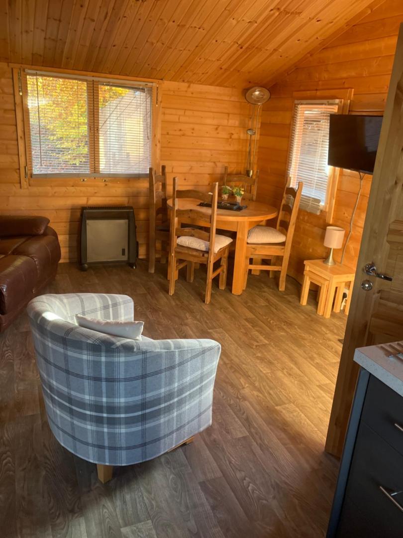 Foto 5: Log Cabin in the City with hot tub